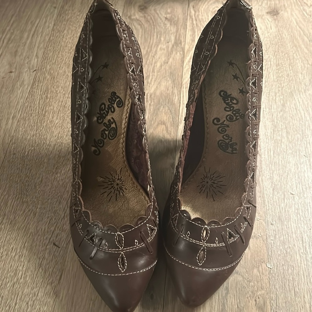 Naughty monkey heels